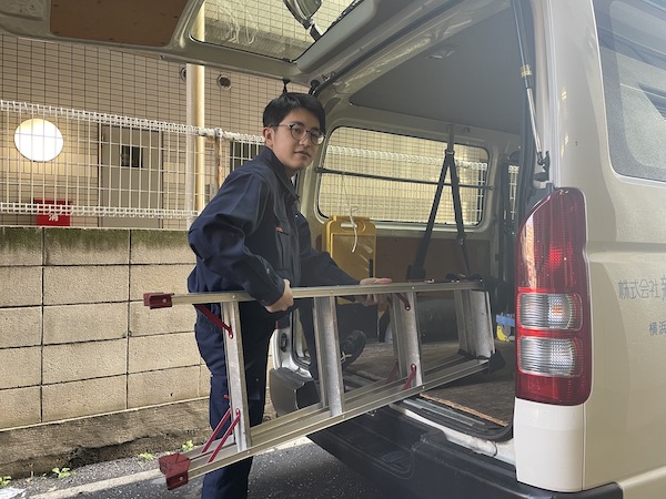 荷物の積み込み